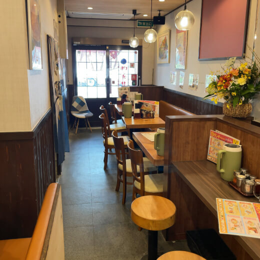 味の時計台　店内